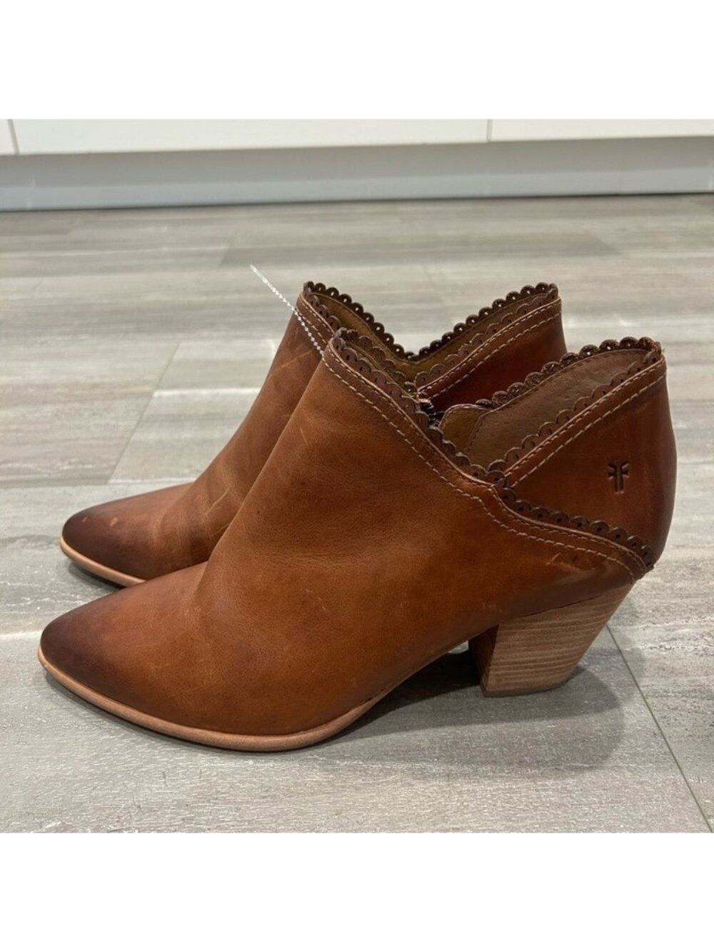Frye Leather Reed Scallop Trim Shooties Ankle Boots- Caramel Brown